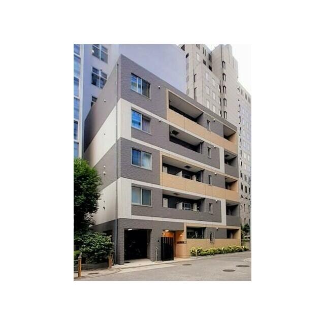 建物外観　鉄筋コンクリート造のがっちりとした建物。