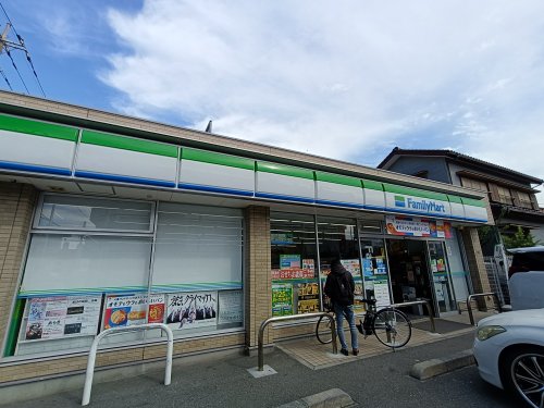 コンビニ　ファミリーマート 川口十二月田店（コンビニ）まで227m