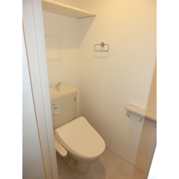 トイレ　ゆったりとした空間のトイレです