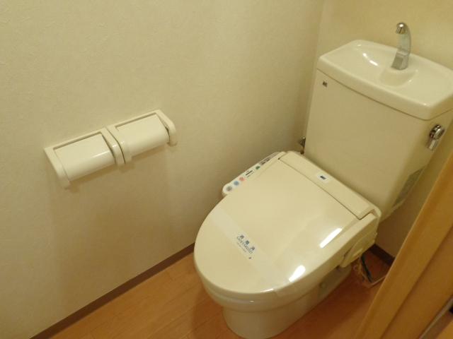 トイレ　シャワー付トイレ