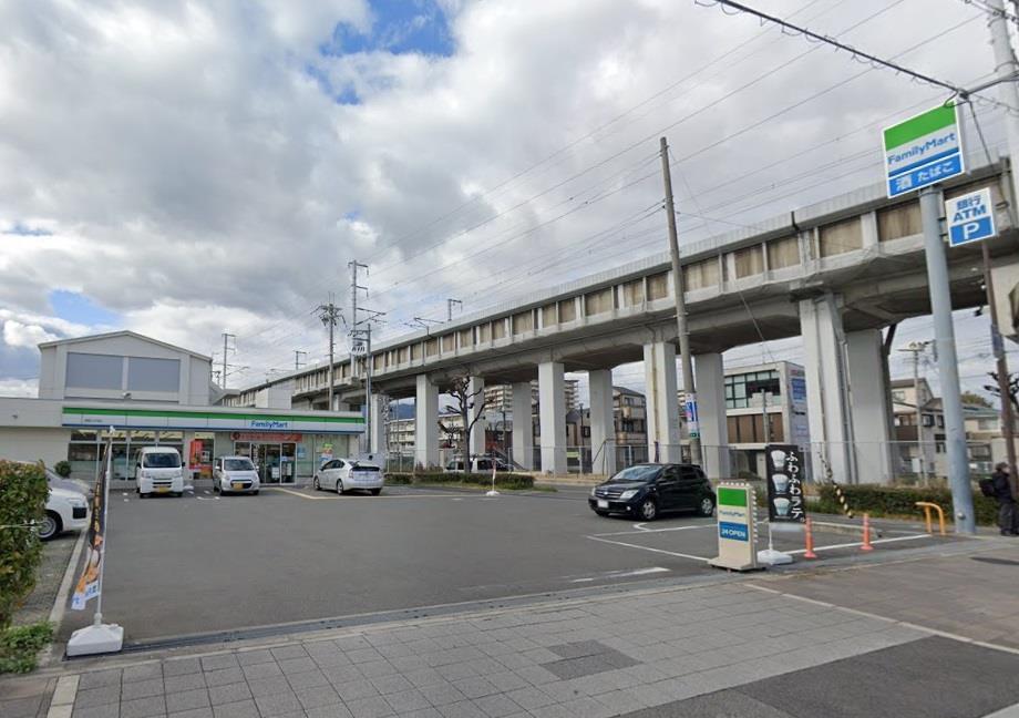コンビニ　ファミリーマート西宮上大市店（コンビニ）まで356m