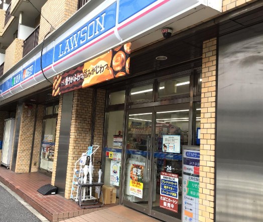 コンビニ　ローソン新宿山吹町店（コンビニ）まで230m