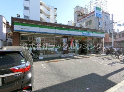 コンビニ　ファミリーマート 城東えなみ店（コンビニ）まで99m