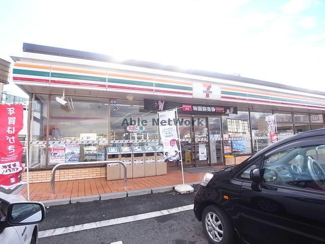 コンビニ　セブンイレブン養老町直江店（コンビニ）まで884m