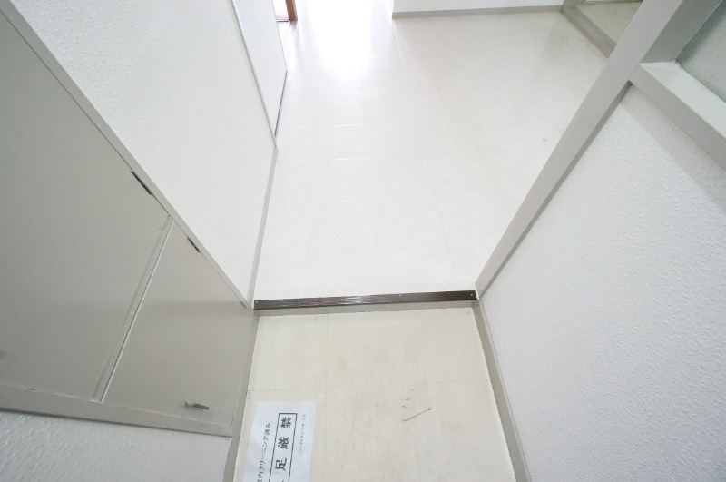 玄関　６０３号室の画像