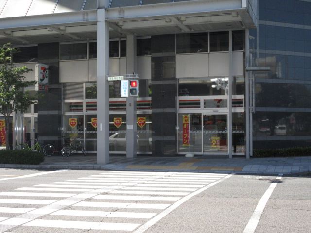 コンビニ　セブンイレブン（コンビニ）まで100m