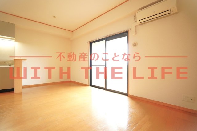 居室・リビング　ゆったり過ごせる居間です