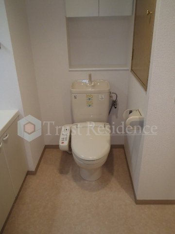 東京メトロ半蔵門線 水天宮前駅 徒歩4分 11階建 築28年のトイレ写真