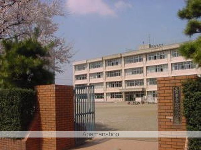 小学校　立川市立上砂川小学校（小学校）まで359m
