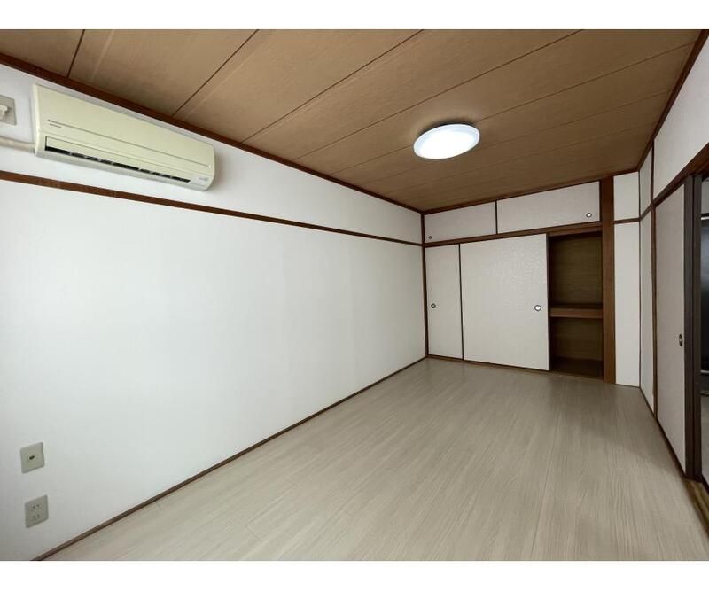 地下鉄千日前線 桜川駅 徒歩5分 4階建 築47年の居間写真