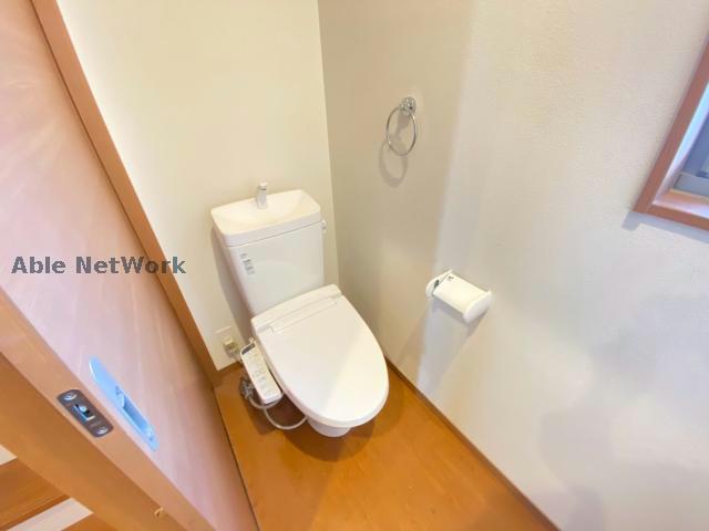 黒髪1丁目貸家B棟のトイレ写真