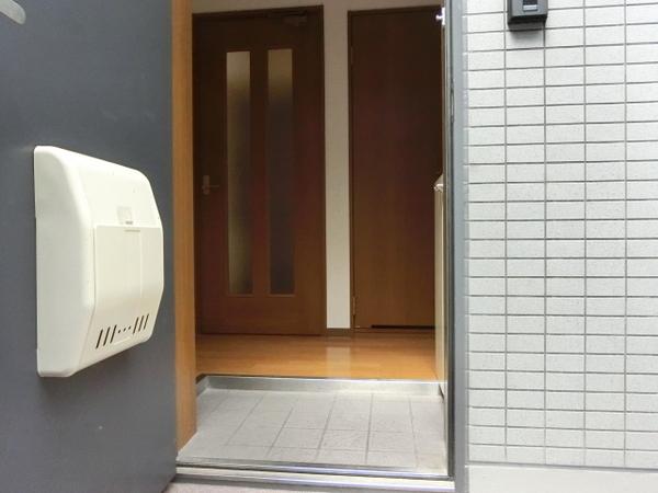 アクト3の玄関写真