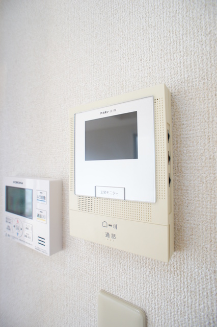 セキュリティ　ＴＶモニタ付インターホン完備で突然の来訪者が来ても安心◎