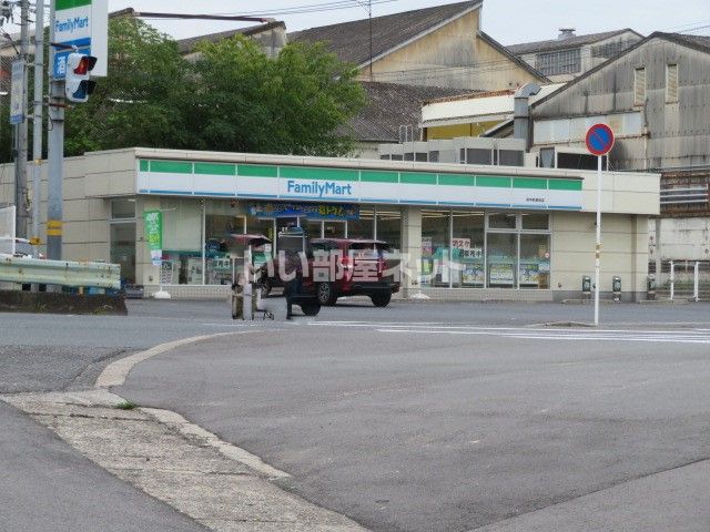 コンビニ　ファミリーマート 府中町新地店（コンビニ）まで659m