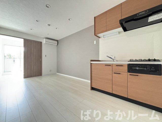 グリッター 香椎の居間写真