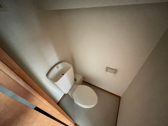 トイレ　※他号室の写真です。