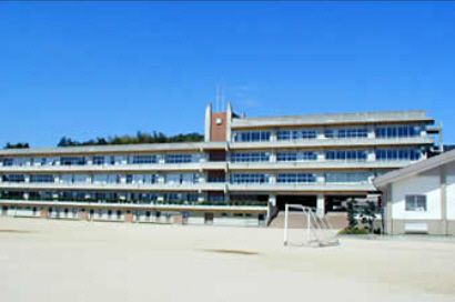 中学校　赤穂中学校（中学校）まで1381m