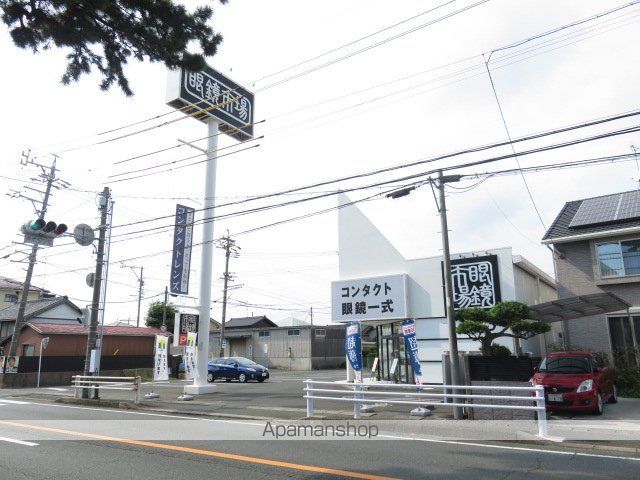 コンビニ　ファミリーマート（コンビニ）まで1241m