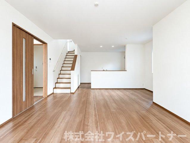 西鉄天神大牟田線 井尻駅 徒歩14分 2階建 築2年の居間写真