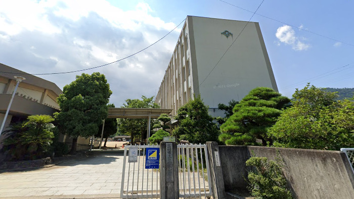 小学校　鬼無小学校（小学校）まで1767m