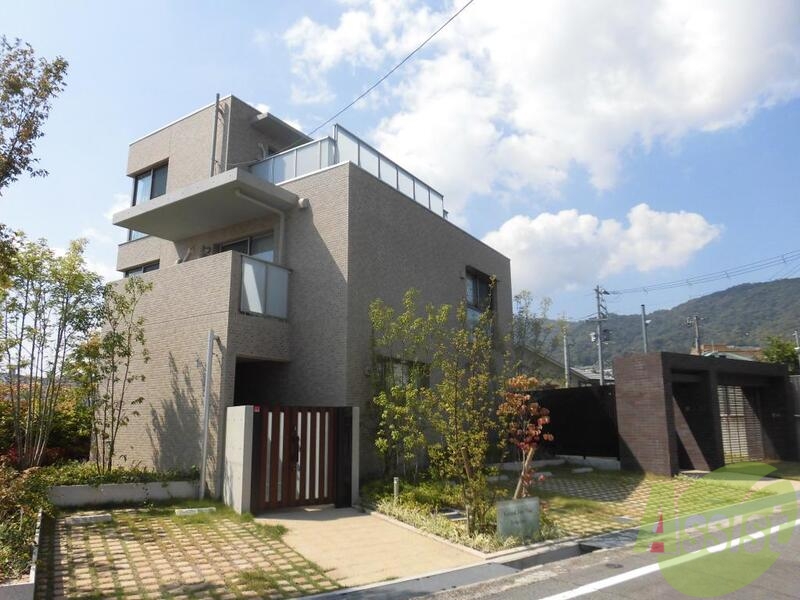 建物外観　芦屋市岩園町「グランジュテビューイワゾノ」