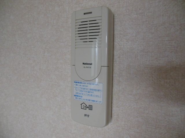 セキュリティ　【その他設備】同間取の別部屋の写真です。