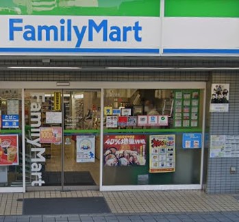 コンビニ　ファミリーマート 鶴見中央店（コンビニ）まで355m