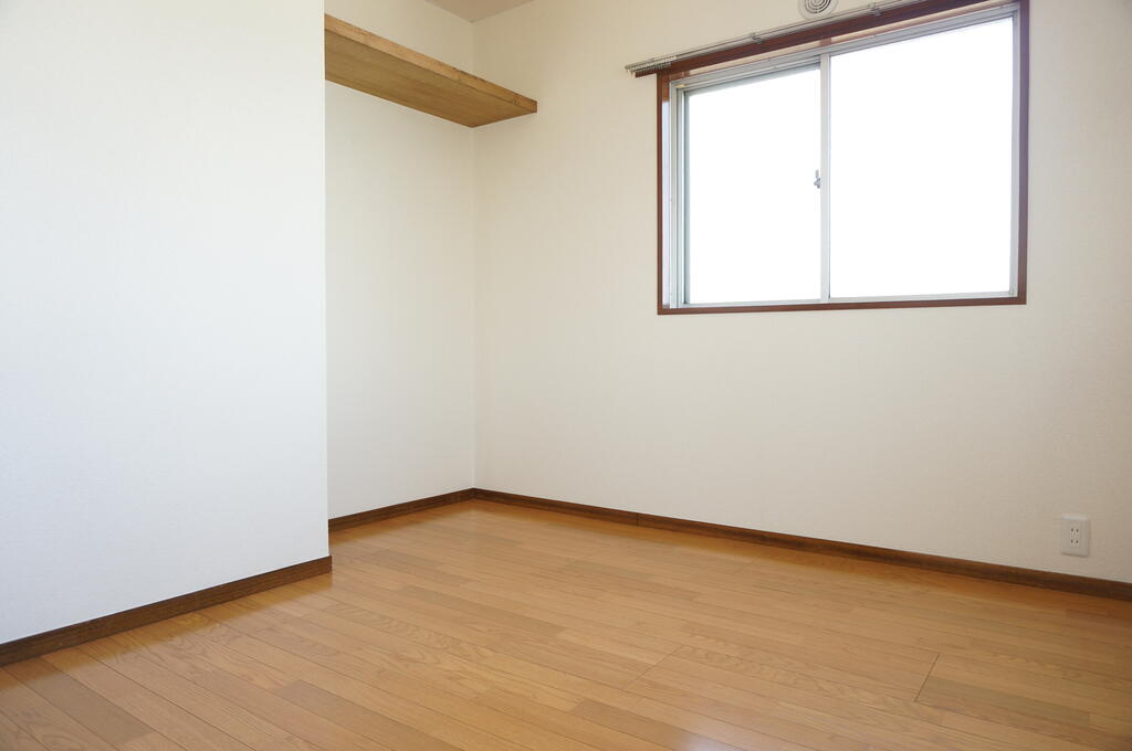プラザ西鷺二号棟の居間写真