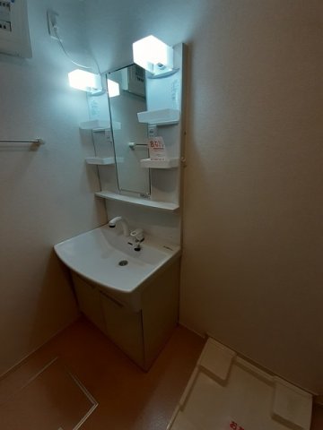 洗面設備　忙しい朝には欠かせない洗面所です