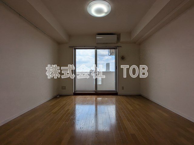 HEIM TAKUMI IIの居間写真