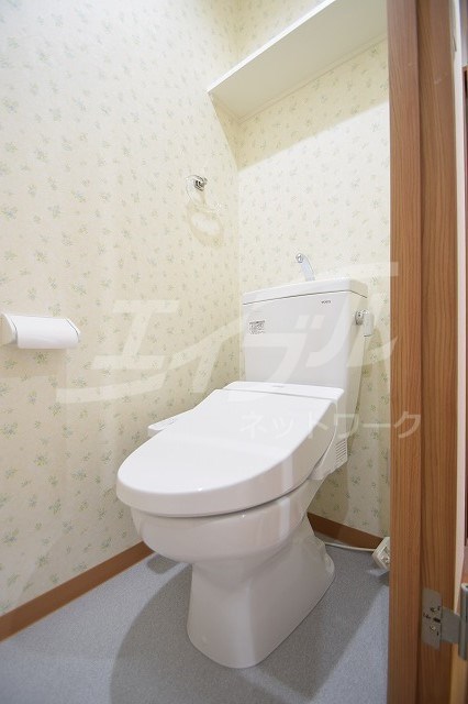 ＪＲ東海道本線 吹田駅 徒歩4分 9階建 築9年のトイレ写真