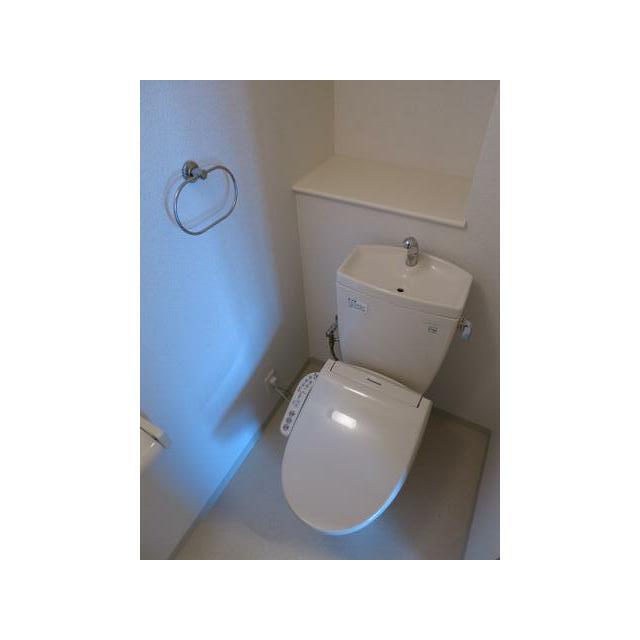 ドゥーエ横浜駅前のトイレ写真