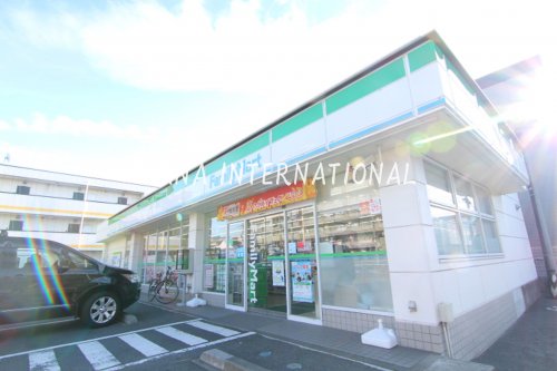 コンビニ　ファミリーマート南行徳三丁目店（コンビニ）まで99m