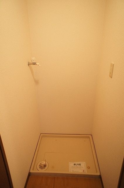 ＪＲ京浜東北線 北浦和駅 バス乗車時間：10分 最寄りバス停で下車 徒歩2分 3階建 築27年の内装写真
