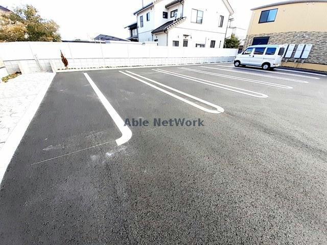 駐車場　駐車場
