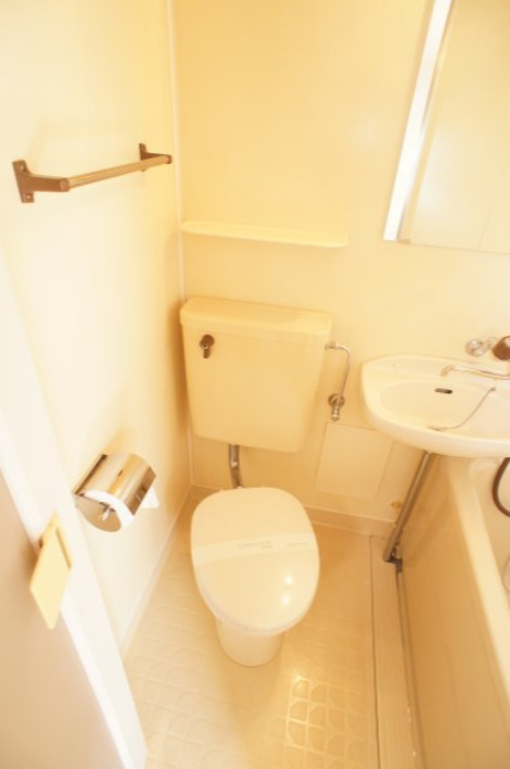 第6キャスル塚口のトイレ写真