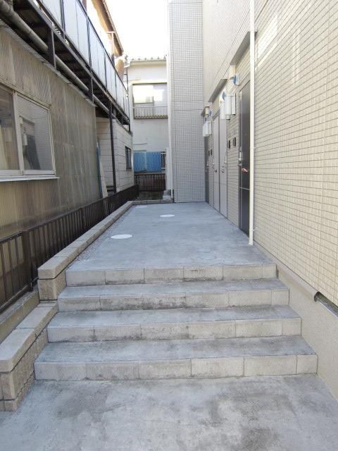 エントランス　★アパートの入口です★