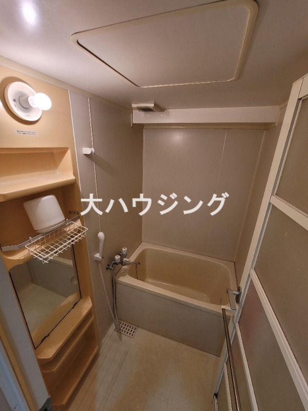バス・シャワールーム
