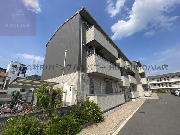 建物外観　落ち着いた雰囲気の外観です