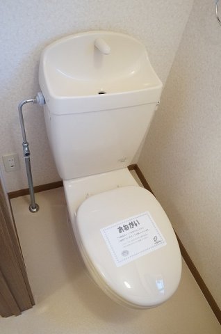 トイレ　シンプルで使いやすいトイレです