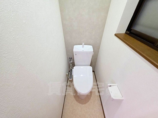 近鉄奈良線 若江岩田駅 徒歩19分 3階建 築31年のトイレ写真