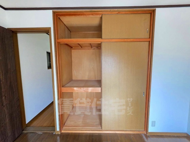 近鉄奈良線 若江岩田駅 徒歩19分 3階建 築31年の内装写真