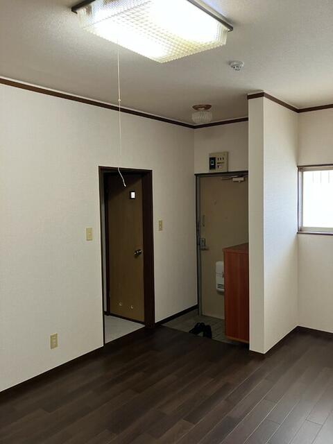 ＪＲ常磐線 金町駅 徒歩21分 2階建 築39年の居間写真