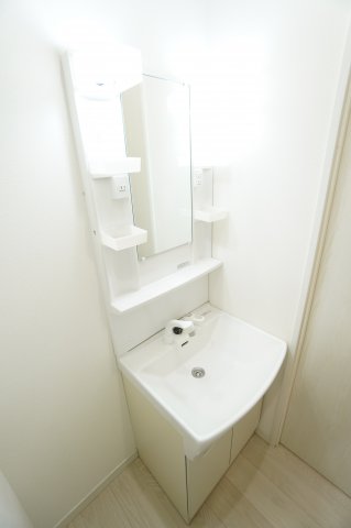 洗面設備　※同物件・同タイプの写真です。