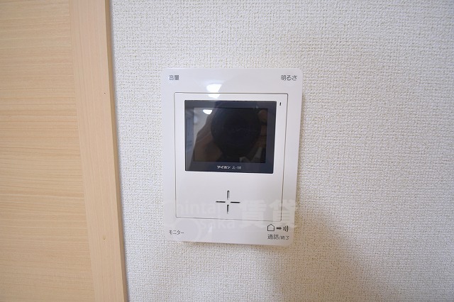 セキュリティ　モニター付きインターホン