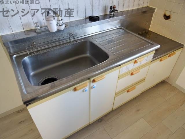 日宝ライフ放出西のキッチン写真