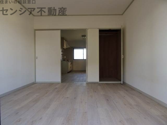 日宝ライフ放出西の内装写真
