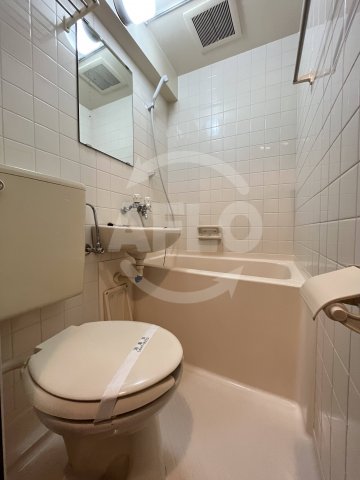 地下鉄中央線 弁天町駅 徒歩2分 11階建 築36年のトイレ写真