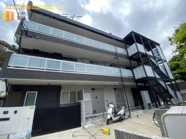 建物外観　立ち入った者の心を惹くお洒落物件。