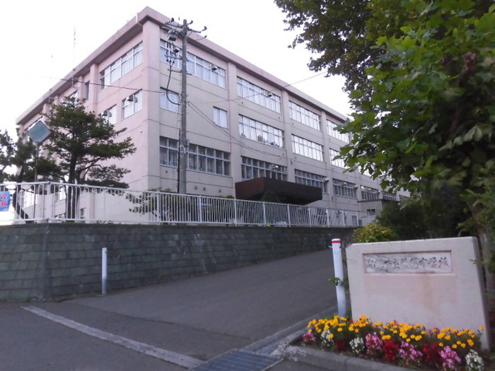 中学校　広陵中学校（中学校）まで400m